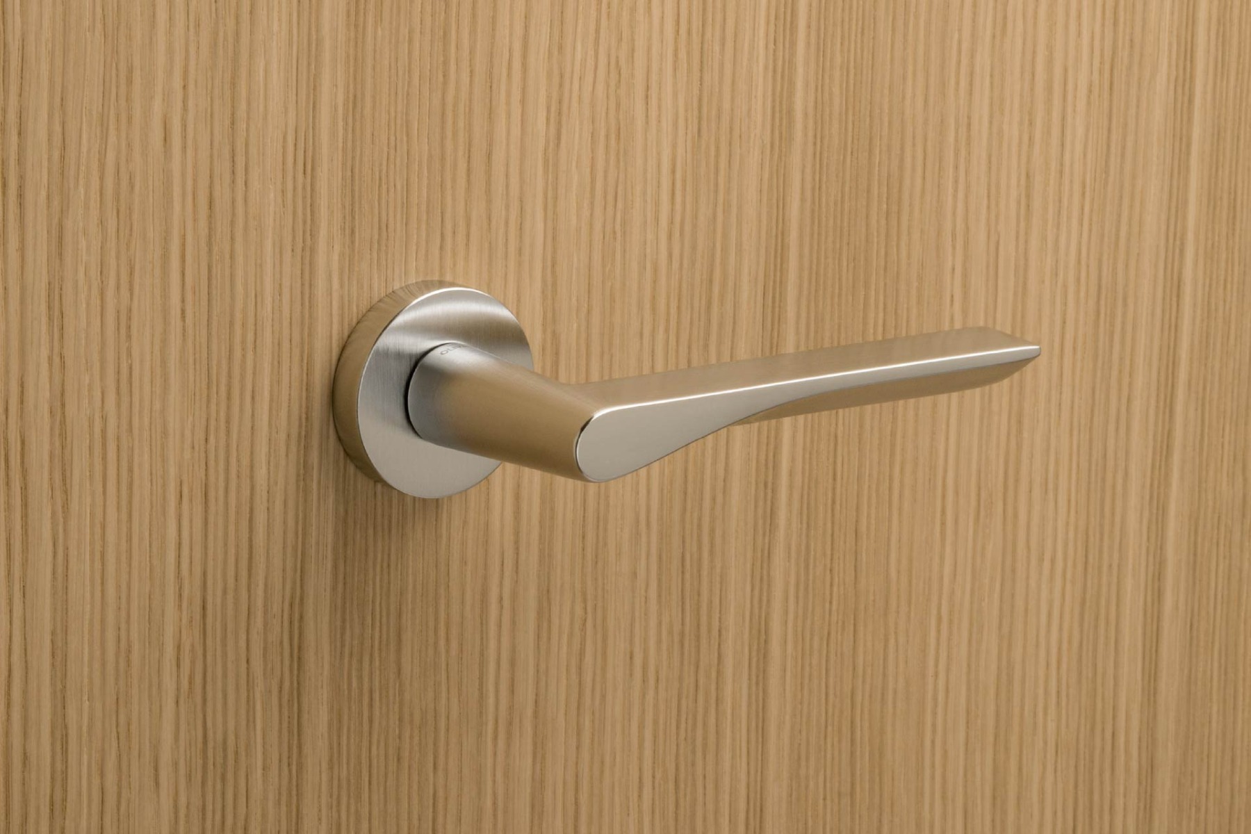 Set de manijas OLIVARI, modelo FIN, diseño de Toyo Ito 2009