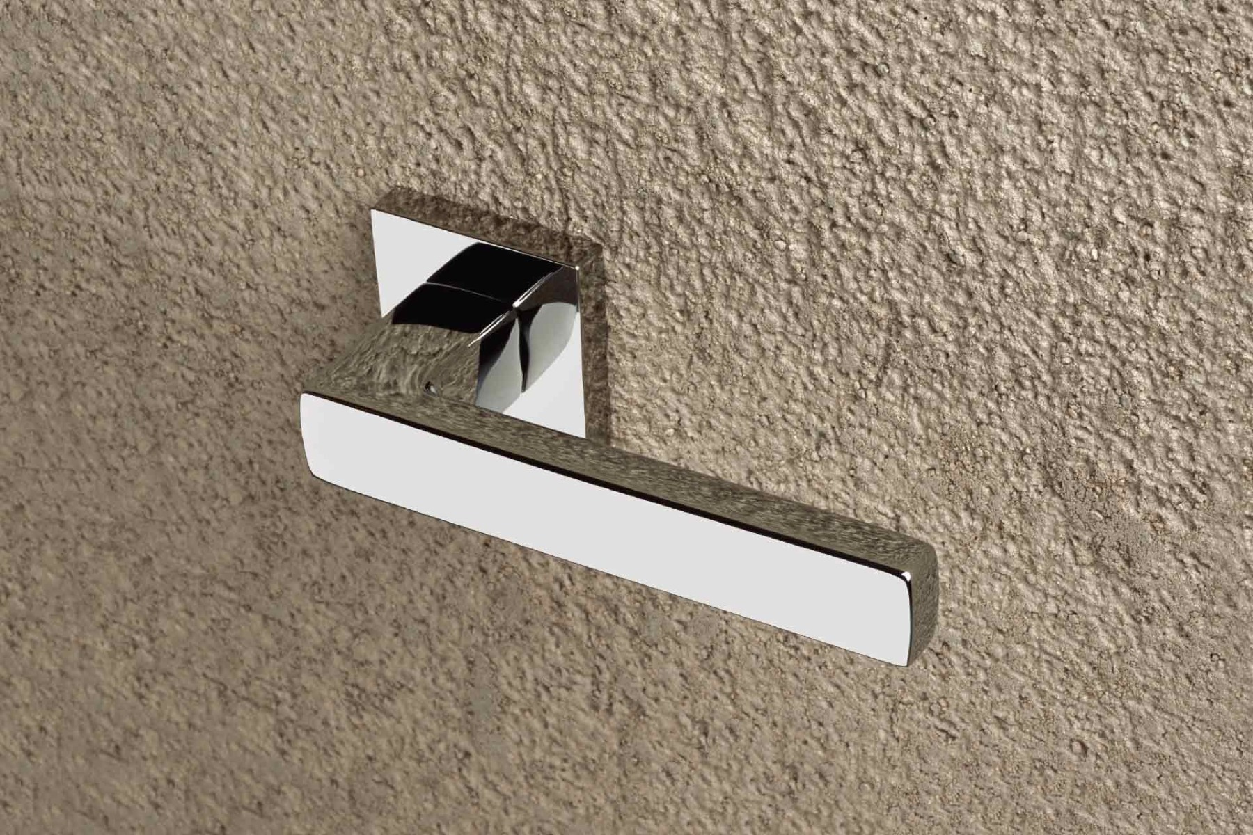 Set de manijas OLIVARI, modelo PLANETA Q, diseño de Luca Casini 2006