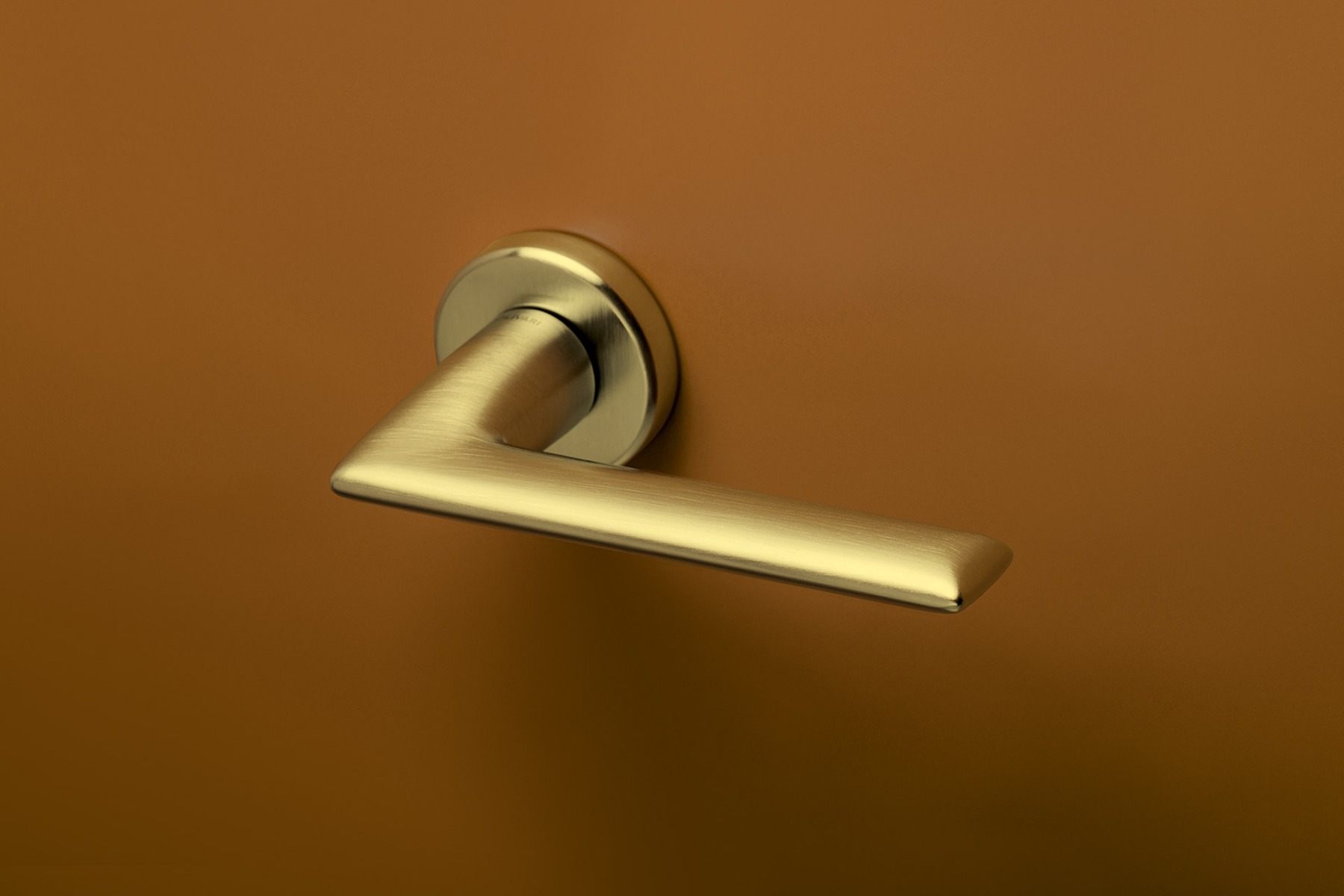 Set de manijas OLIVARI, modelo TECNO, diseño de Giorgetto Giugiaro 1999