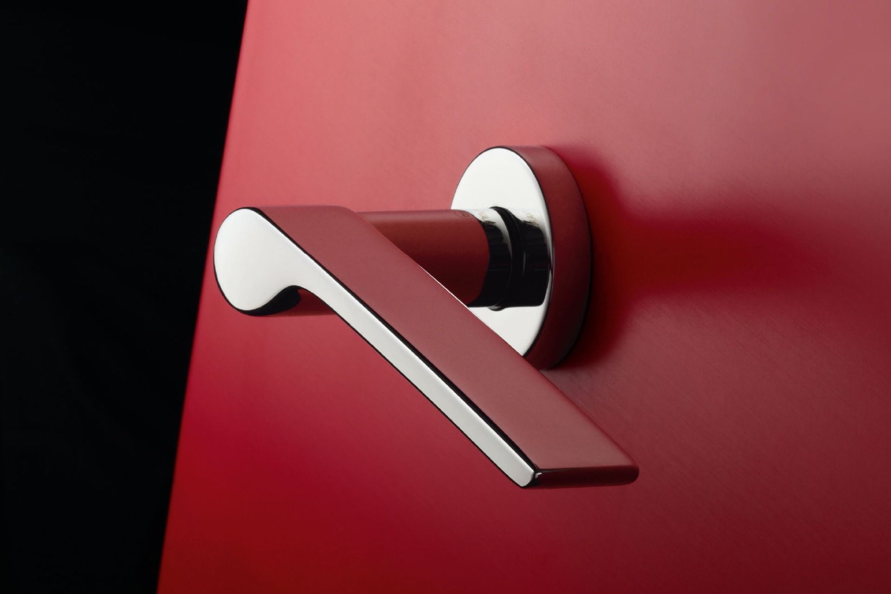 Set de manijas OLIVARI, modelo ALA, diseño de Massimo Iosa Ghini, 2009