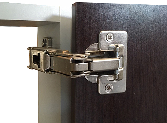 Bisagra CLIP top 170° con muelle (cubrimiento total)