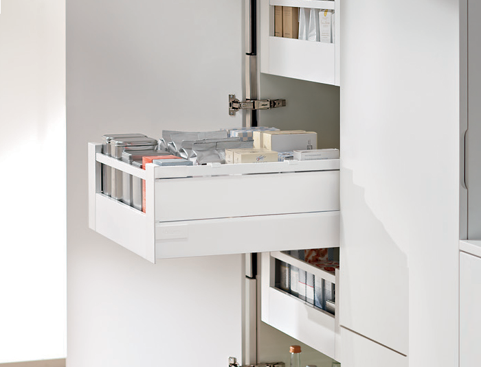 Cajón interno TANDEMBOX antaro con galería y elemento de inserción en metal o vidrio satinado, altura D, color blanco