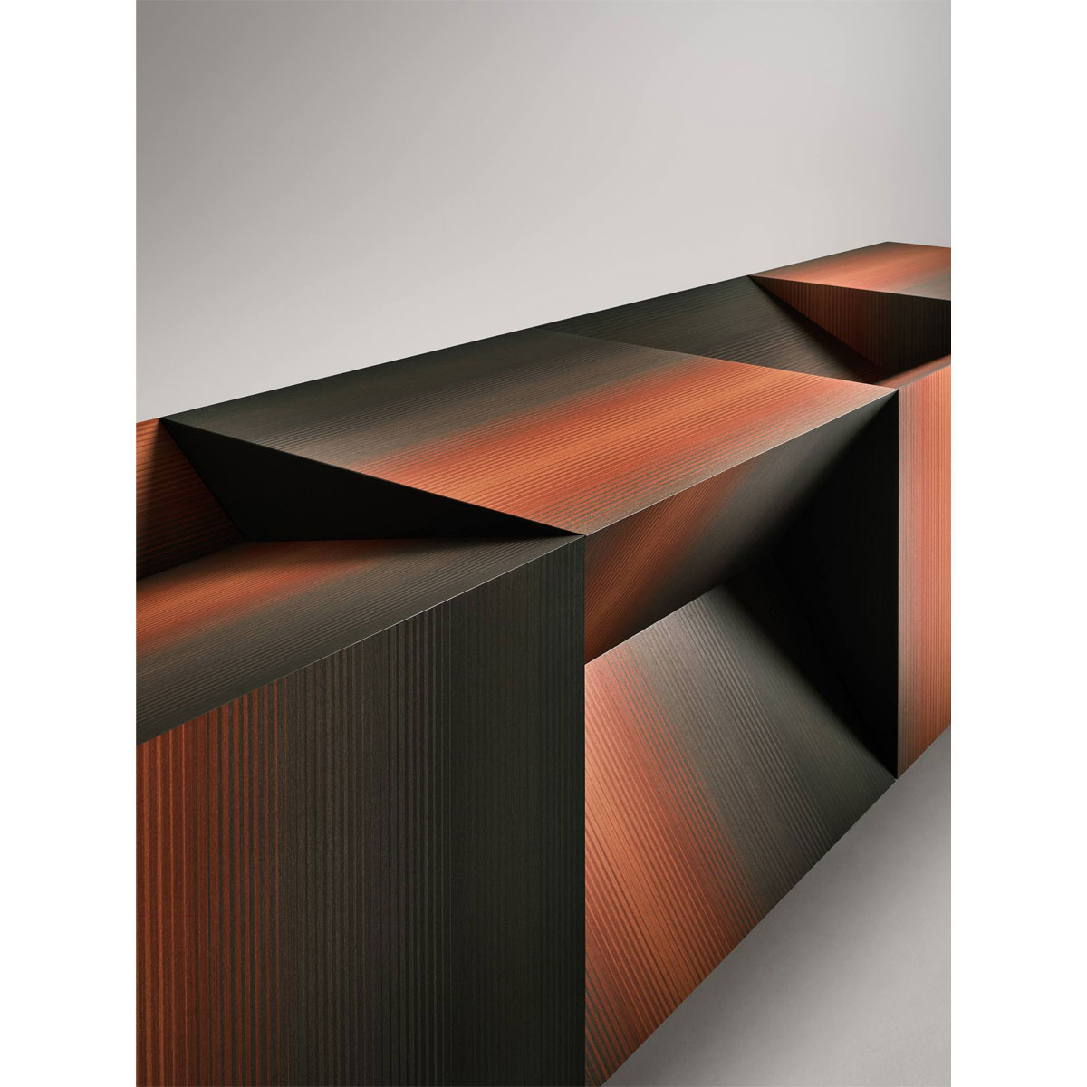 Chapa precompuesta ALPI Tramonto (18.94) Diseño de Konstantin Grcic, Largo 2.50 m.