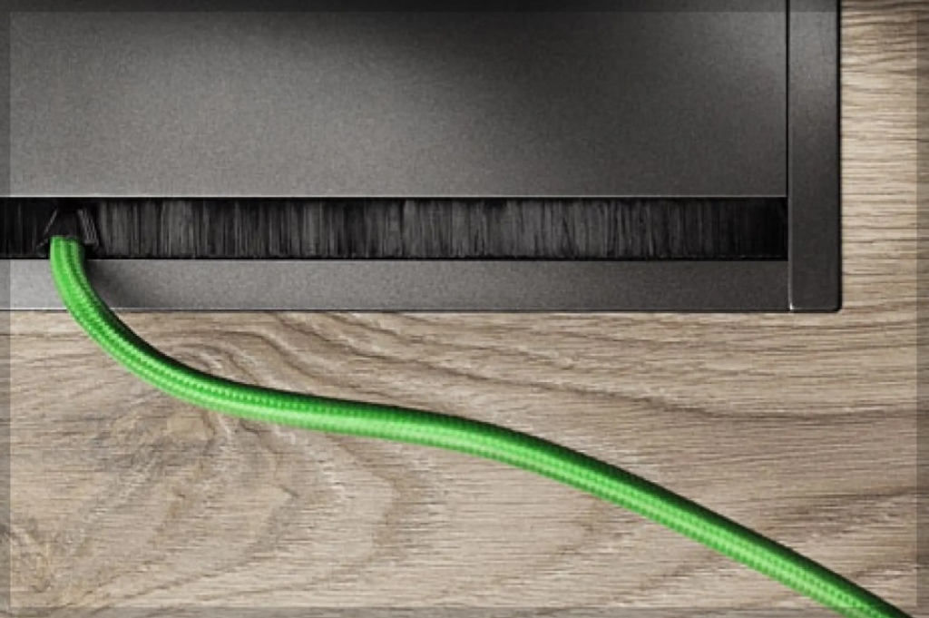 Pasacables con cubre polvo MAGNA para escritorio o mesa