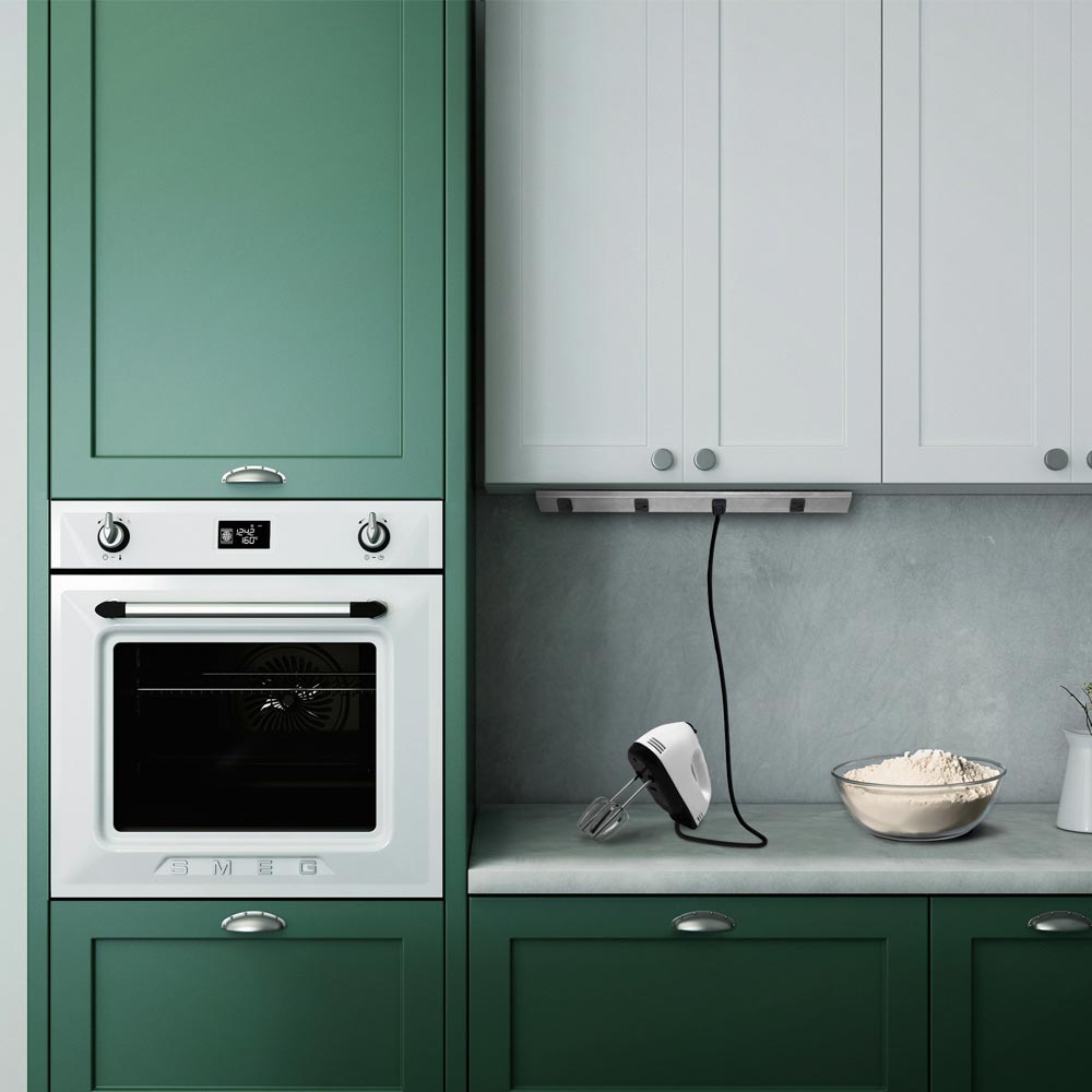 Multicontacto STATE tipo regleta, 4 sockets, acabado inox con negro