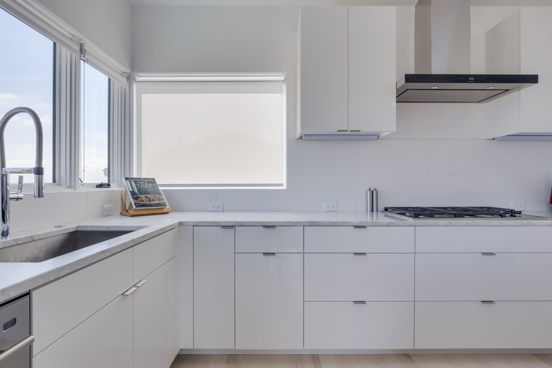 Panel RAUVISIO FINO mate PIEDRA 154329, medida 1220 x 2800 mm, espesor 18 mm