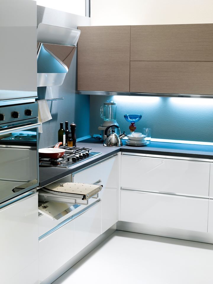 Burro de planchar PRUA plegable para gabinete 