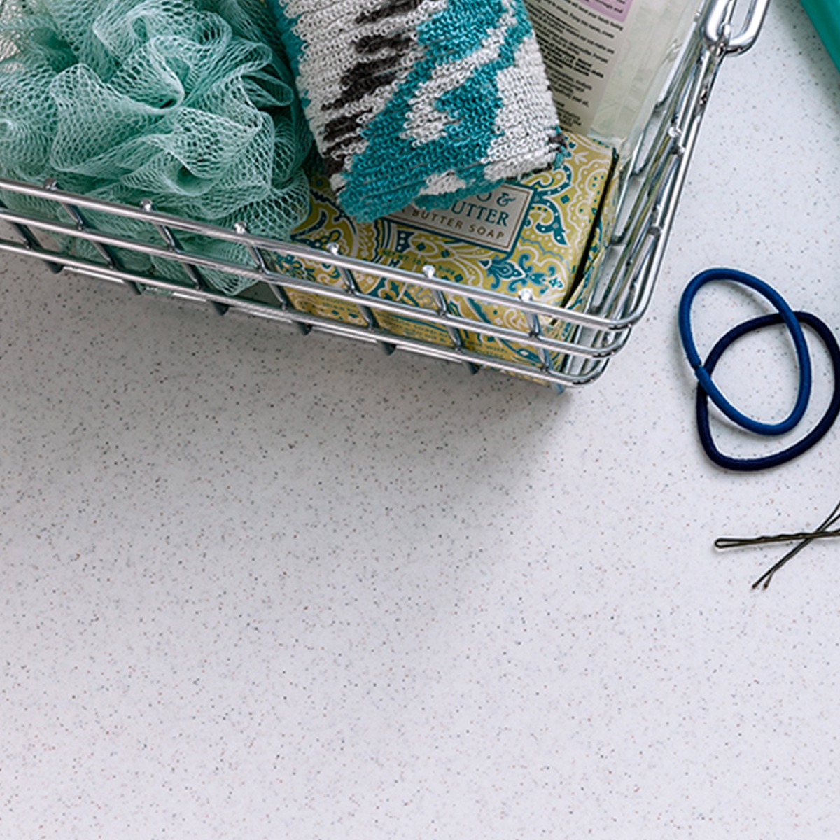 Cubierta de Superficie Sólida Everform™, color 931 White Spex, 0.76 X 3.66 m