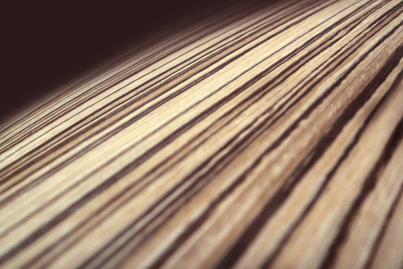 Laminado ZEBRANO (50.48G), medida 3050 x 1300 mm, acabado GROOVE