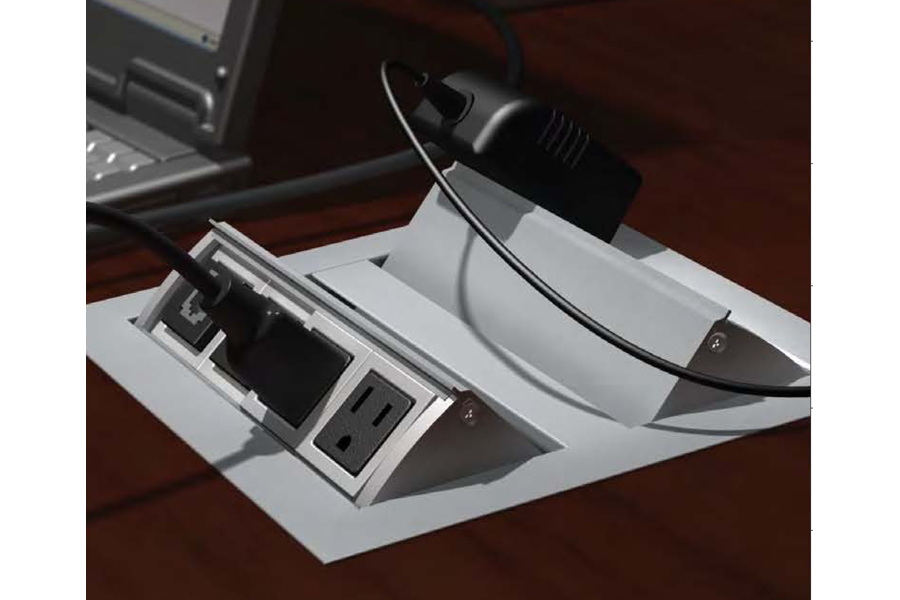 Multicontacto M2X, con 2 puertos eléctricos y 2 puertos vacíos por cada lado, retráctil, acabado aluminio. Hasta agotar existencias.