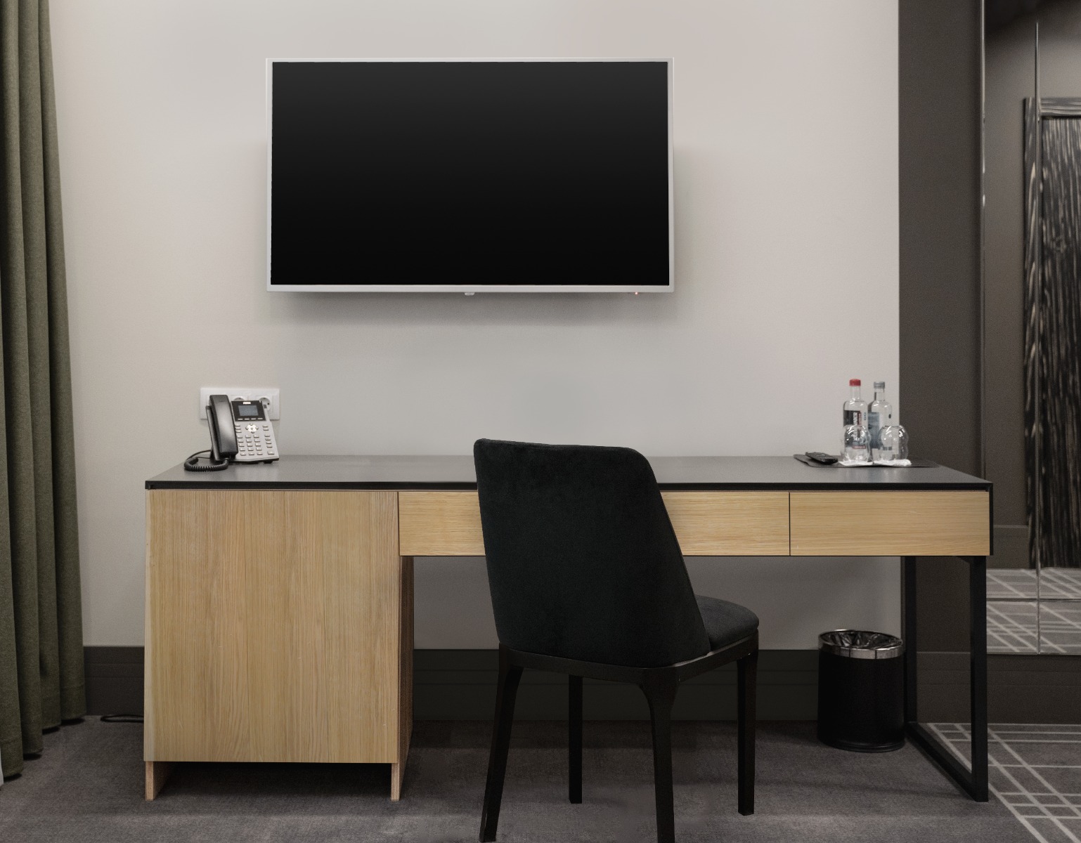 Chapa natural ROBLE EUROPEO RAYADO (quarter cut material)