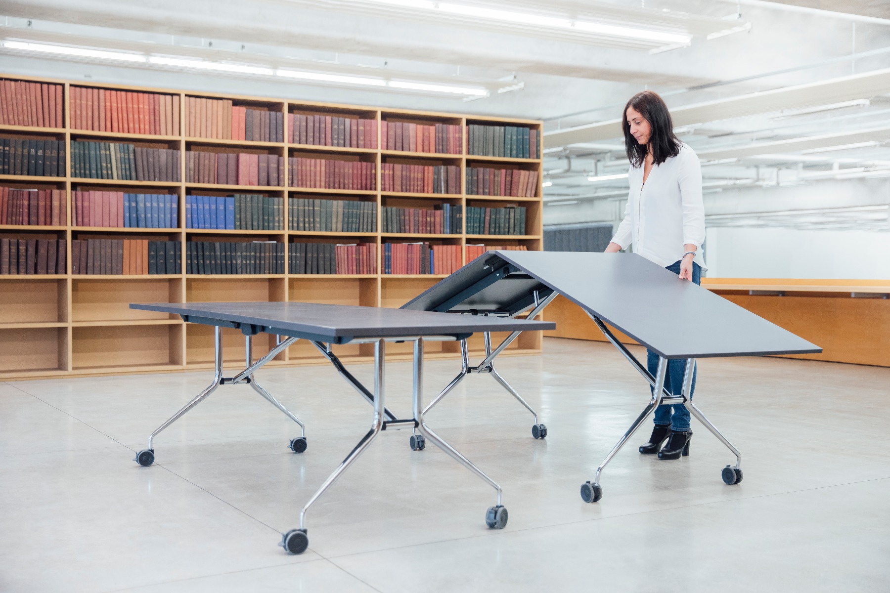 Sistema de patas libro con plegado mecánico ARGO, acabado antracita