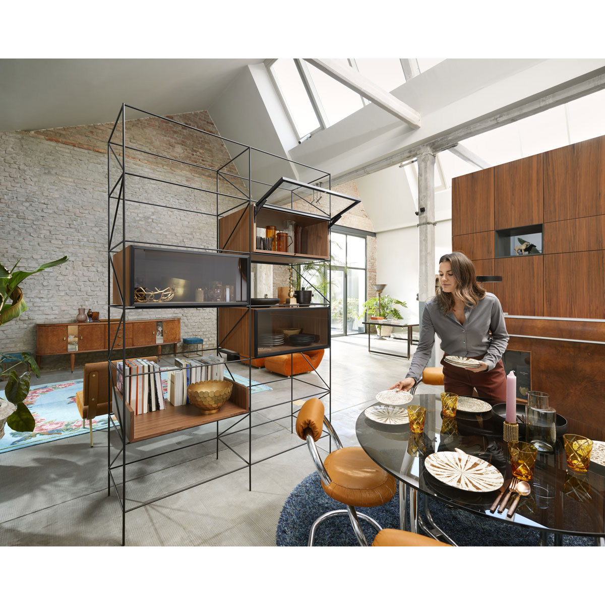 AVENTOS HKi | Sistema abatible para apertura de puertas