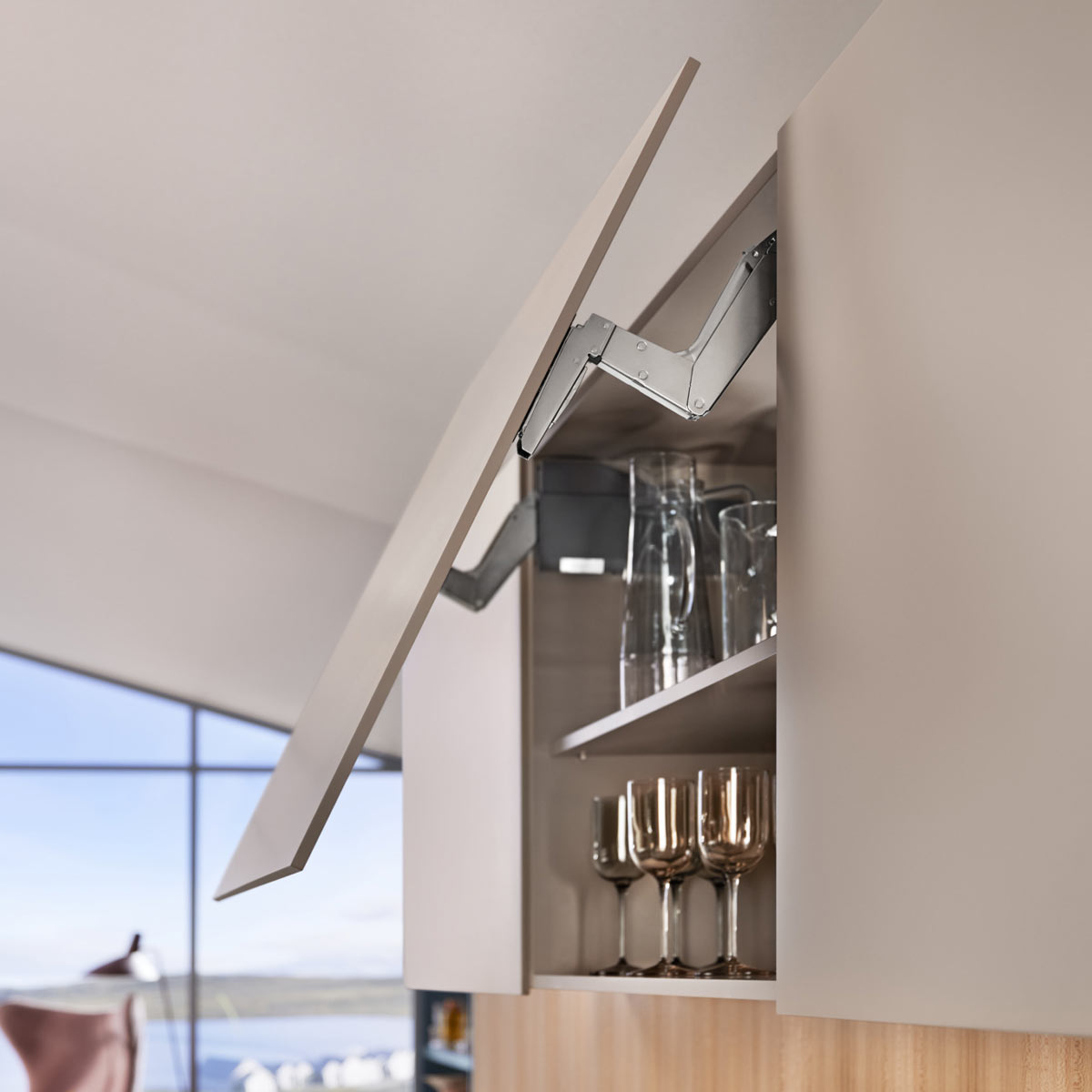 AVENTOS HS top | Sistema abatible para apertura de puerta de mueble con cierre suave