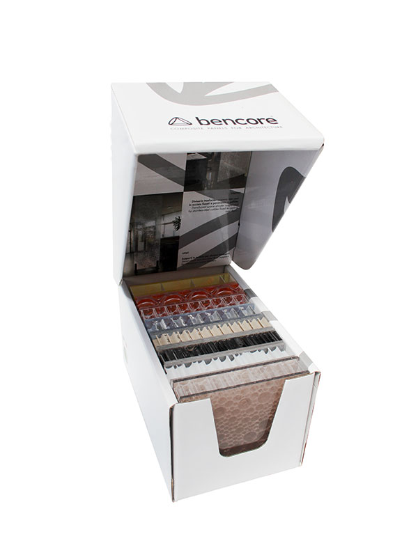 Caja pequeña de muestras 100 mm x 100 mm de paneles traslúcidos BENCORE
