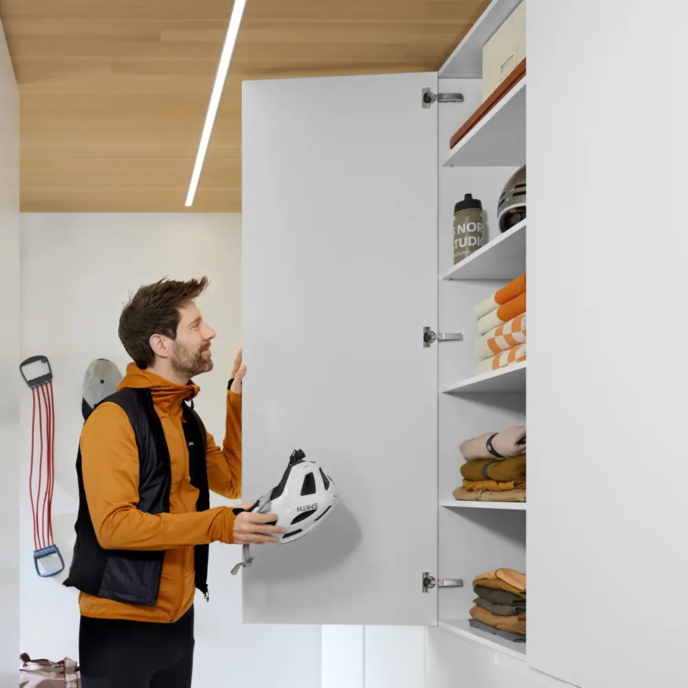 Bisagra CLIP top BLUMOTION 105° grados, cubrimiento insertado