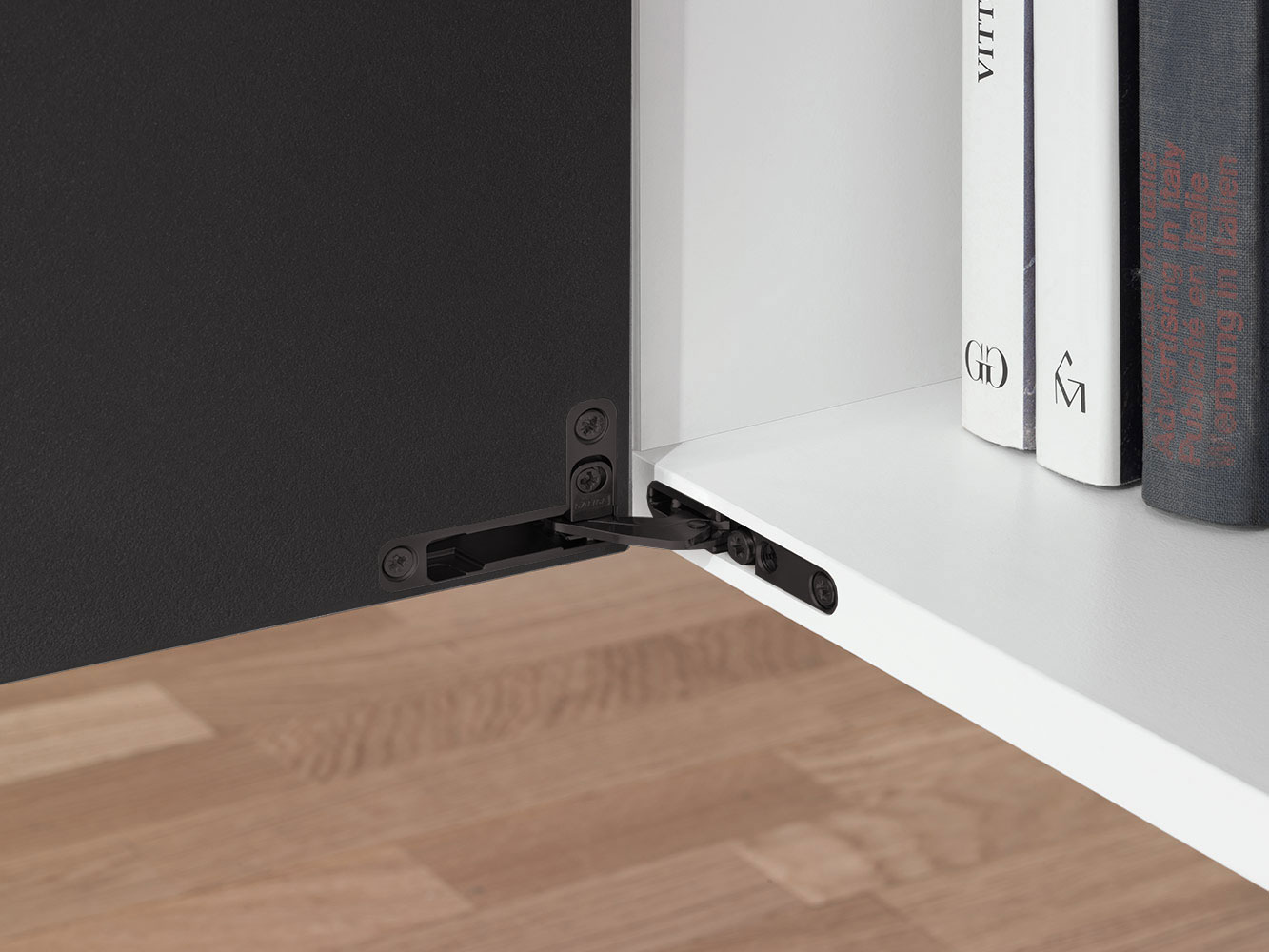 Bisagra AIR 105° para mueble de madera con cierre suave, acabado titanio