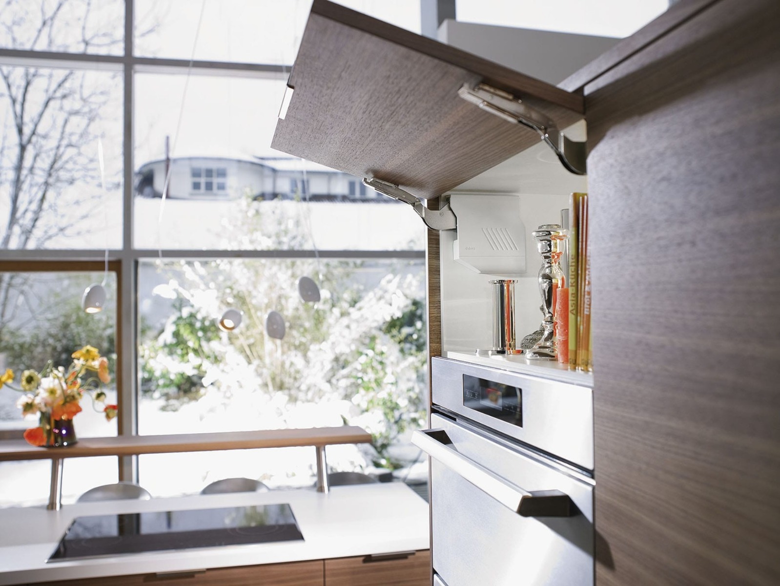 AVENTOS HK-S BLUMOTION | Sistema abatible para apertura de puerta con cierre suave