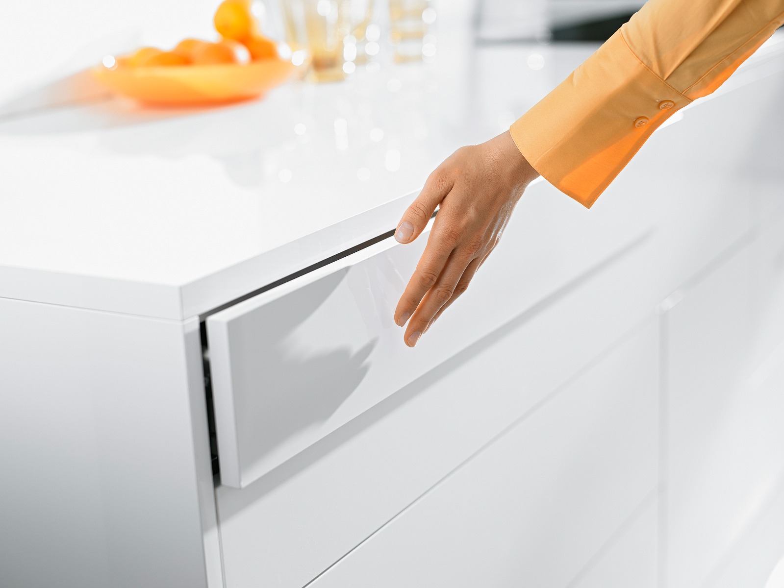 SERVO DRIVE: Apertura eléctrica para cajones (instalación con perfil)