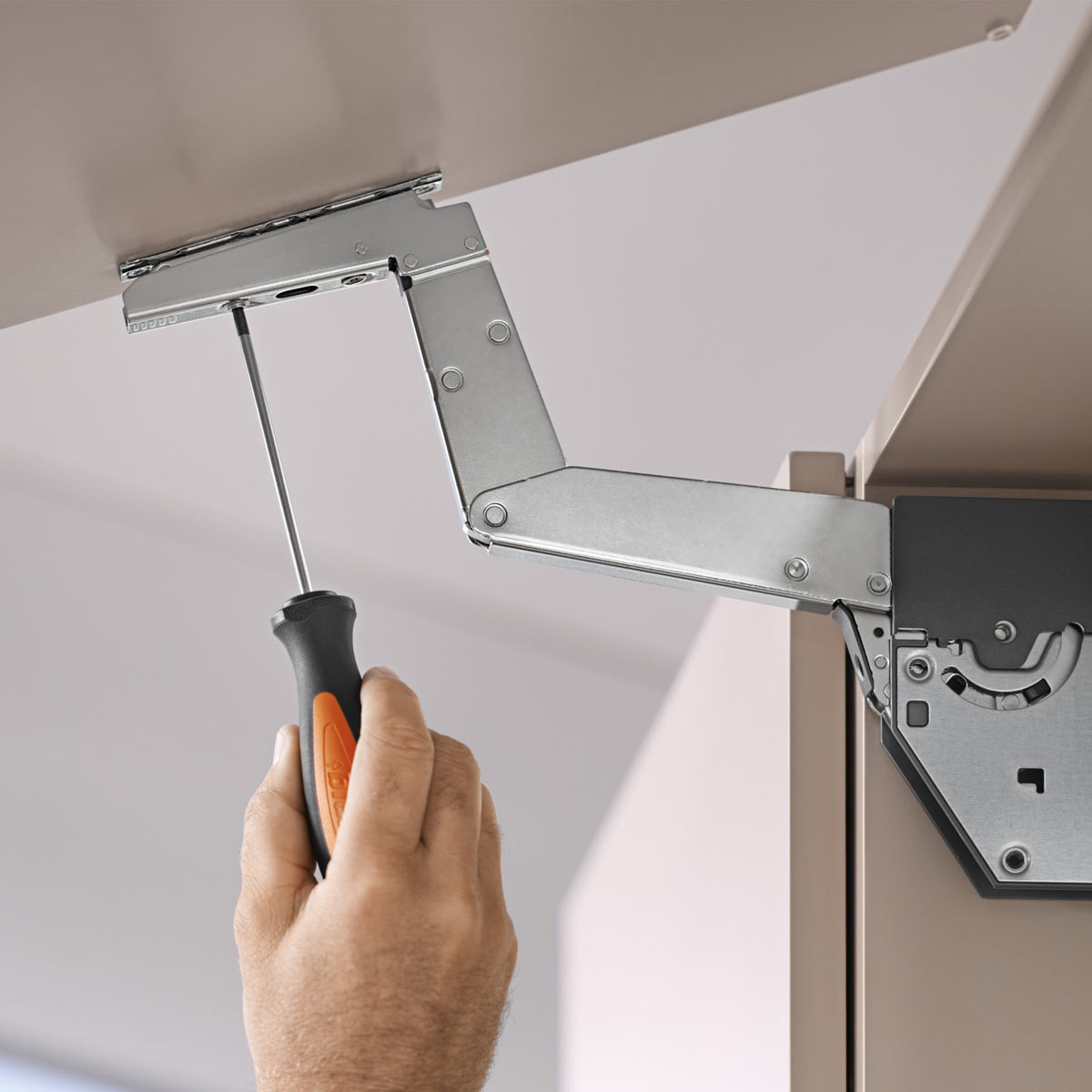 Brazos para AVENTOS HS top para altura del gabinete de 350 a 800mm de altura