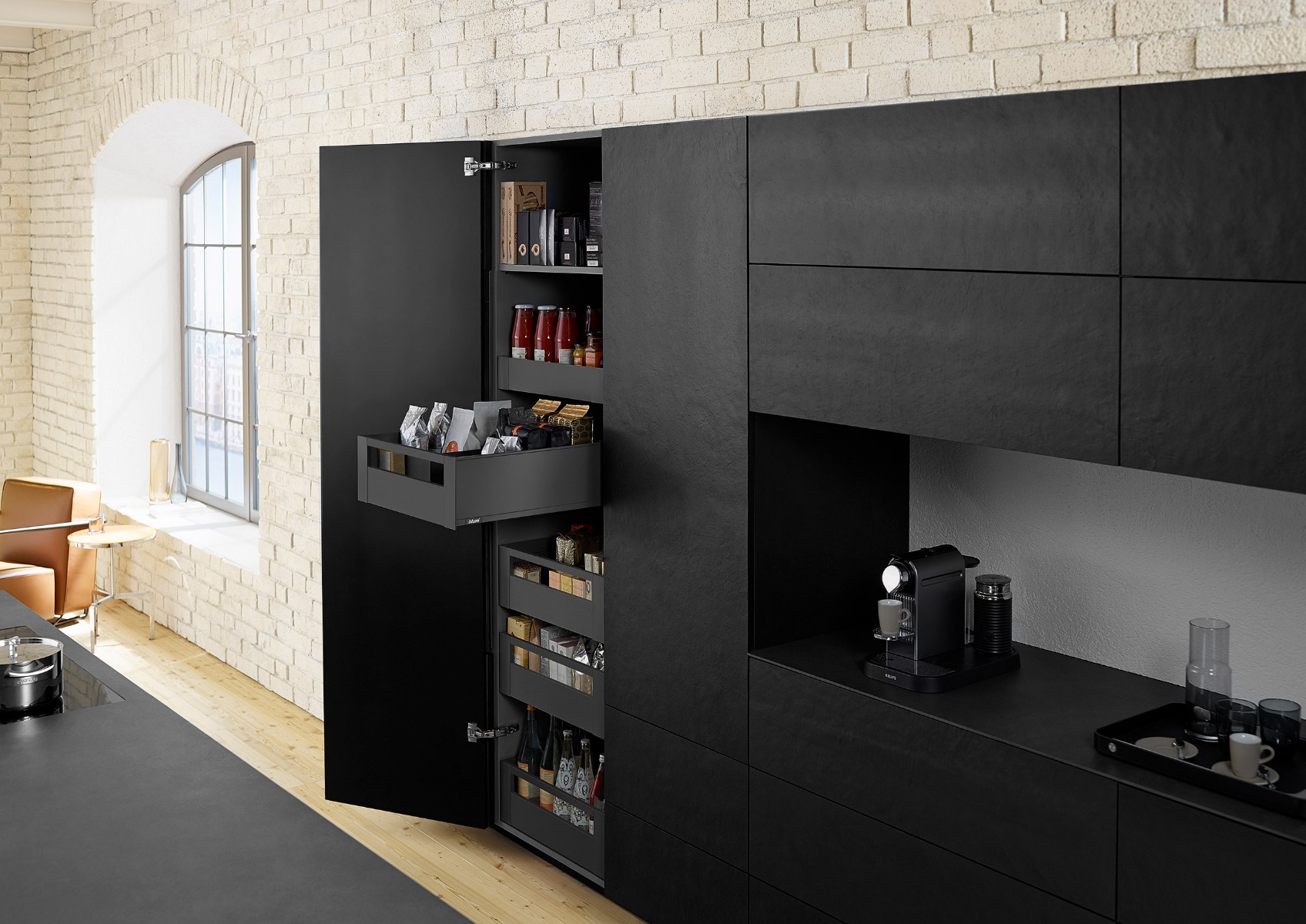 Cajón interno LEGRABOX pure altura C con galería frontal, color negro carbón mate