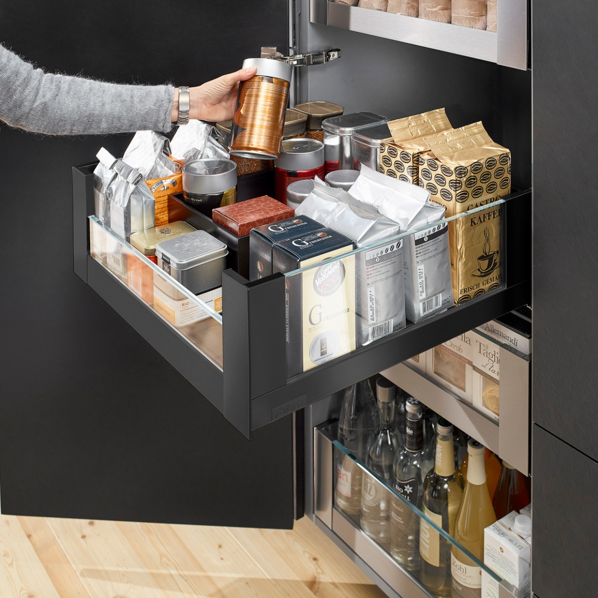 Cajón interior LEGRABOX Free altura C, con cristal frontal bajo, color negro carbón mate