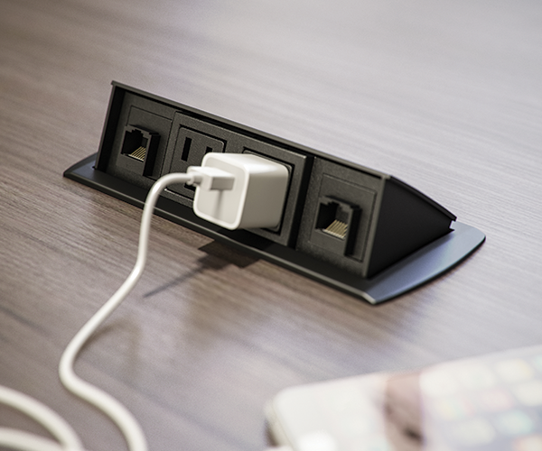 Multicontacto voz-datos RISER, 2 contactos, 2 puertos opcionales, acabado negro