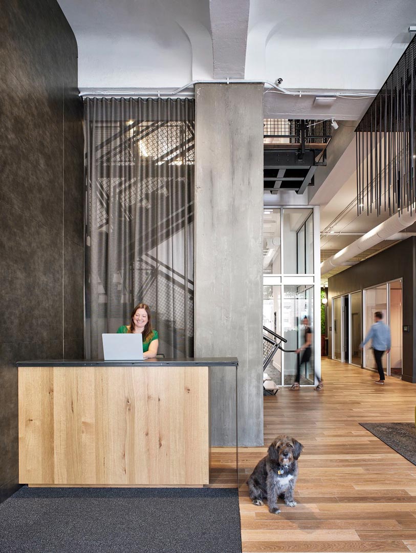 Laminado Chemetal #614 Beowulf Aluminum con Backer, medida de 1220 mm x 2438 mm