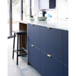 Tablero de MDF con laminado FENIX, Blu Fes y trascara HPL Nocturne, formato 1.22 x 2.44 m