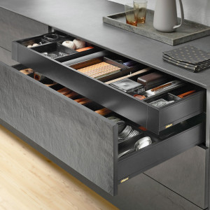 Cajón interno LEGRABOX pure altura M, color negro carbón mate