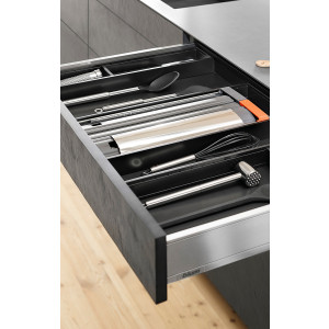 Cortador de plástico y aluminio Blum AMBIA-LINE para organización de cajones de cocina