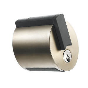 Cerradura Meroni para puerta de recámara o baño, modelo FORMA, acabado níquel satinado