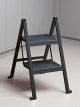 Escalera abatible STEPOLO 2, 2 escalones 190/440 mm, capacidad 120 kg, color negro.