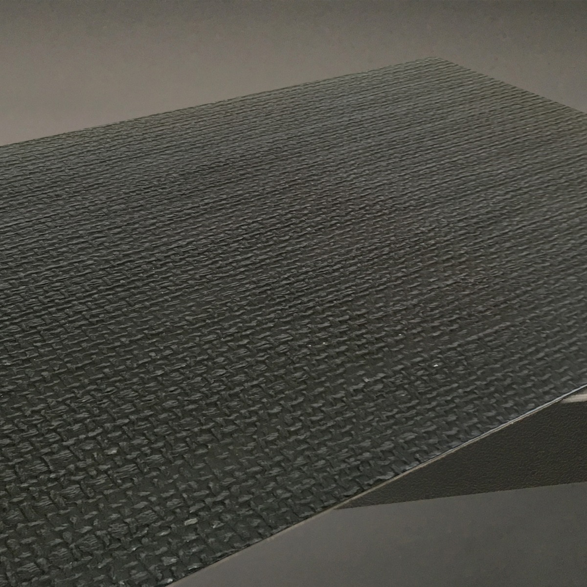 Tapete antideslizante FIBRE, medida 47.5 x 10000 mm, color umbragrey