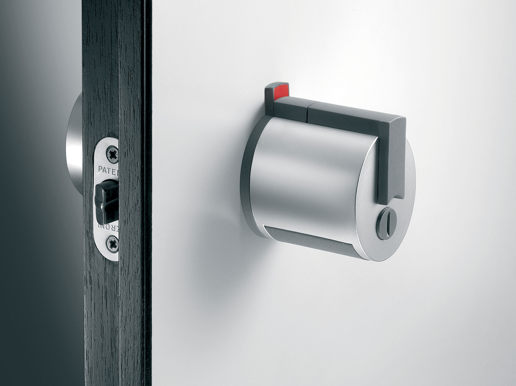 Cerradura Forma para puerta con botón y ranura, cromo satinado