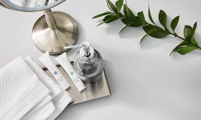 Cubierta de Superficie Sólida Everform™, color 416 Luna Pewter, 0.76 X 3.66 m