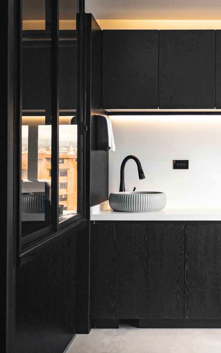 Chapa de Madera natural entintada de FRESNO NERO