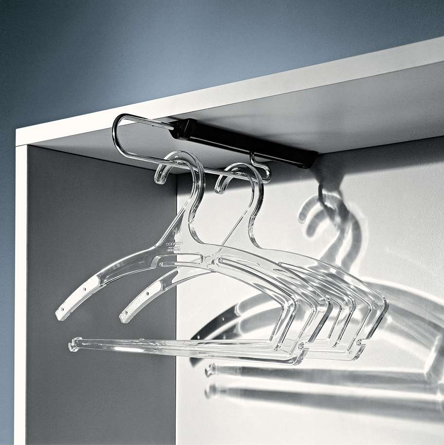 Valet extraíble JIMMY para clóset, extensión 240 mm, acabado negro mate