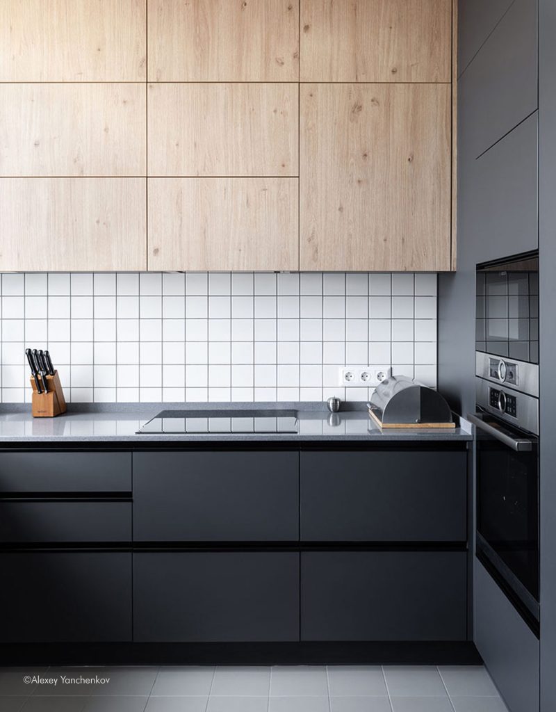 Zoclo FUTURE para gabinetes de cocina, acabado negro ingo