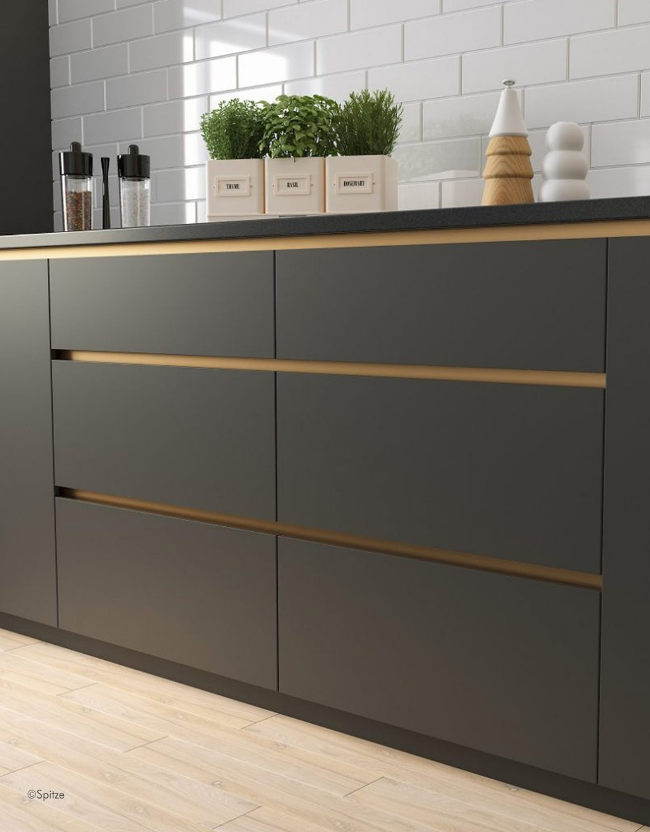 Perfil Gola de VOLPATO para mueble de cocina, 4200 mm de longitud, acabado oro cepillado