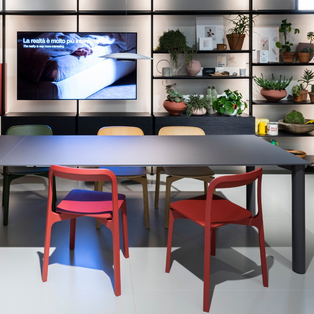 Tablero de MDF con laminado FENIX, Grigio Aragona y trascara HPL Graphite, formato 1.22 x 2.44 m