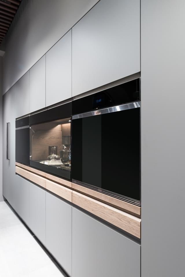 Tablero de MDF con laminado FENIX, Grigio Efeso y trascara HPL Folkstone, formato 1.22 x 2.44 m