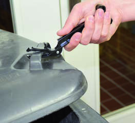 Herramienta multiusos GRIPSI, para evitar el contacto con superficies y objetos