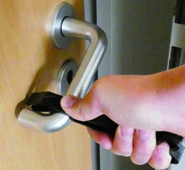 Herramienta multiusos GRIPSI, para evitar el contacto con superficies y objetos