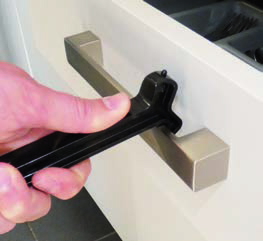 Herramienta multiusos GRIPSI, para evitar el contacto con superficies y objetos