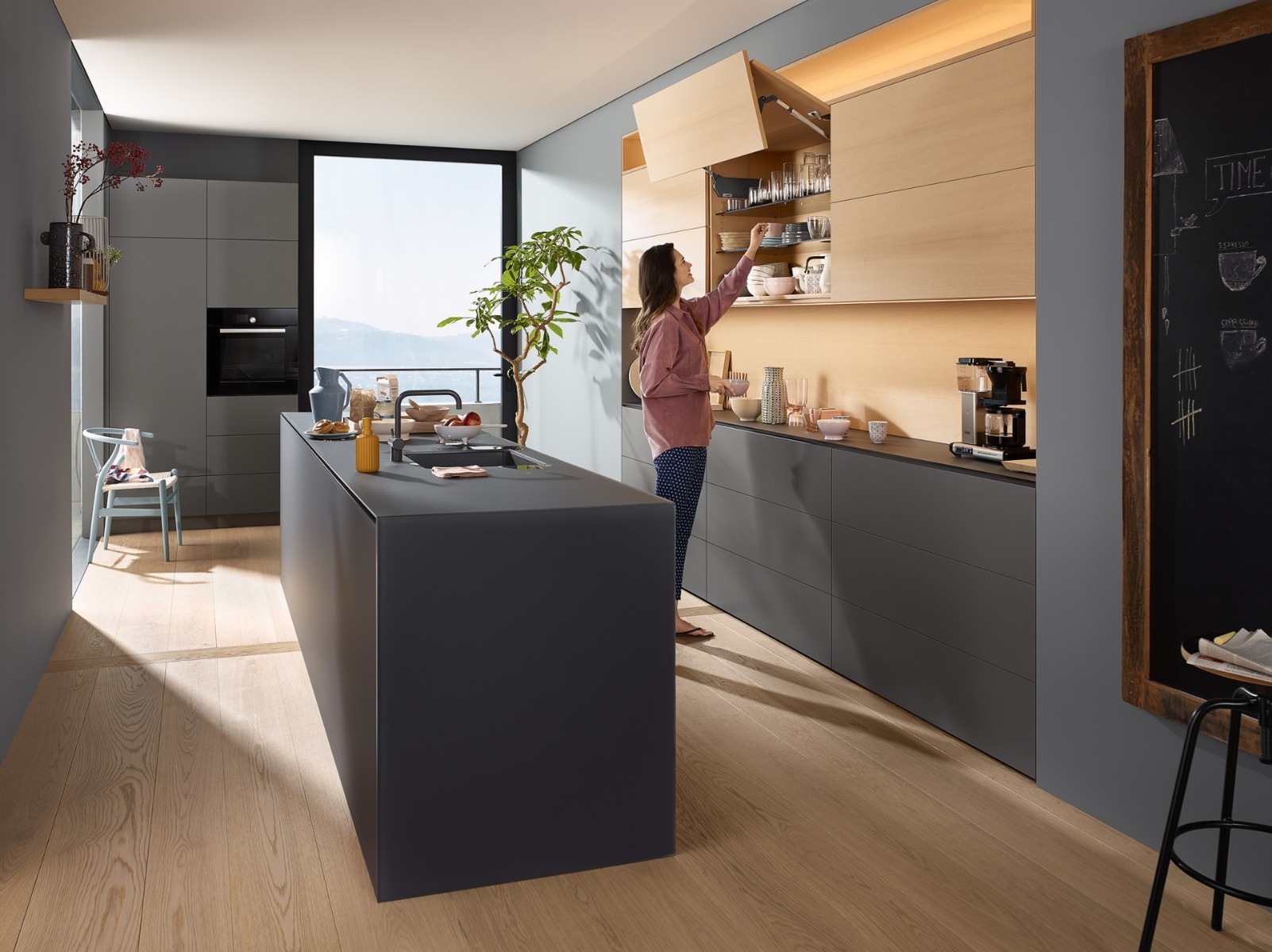 AVENTOS HF SERVO-DRIVE | Sistema eléctrico de apertura asistida de puerta