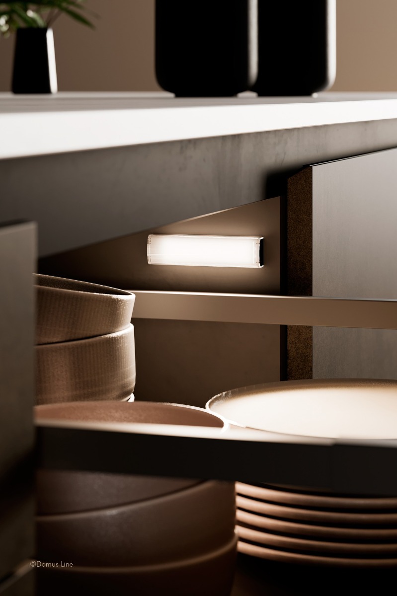 Lámpara HIDDI IR D-Motion para interior de gabinete, 3w/24V, Luz Cálida/Natural | M24