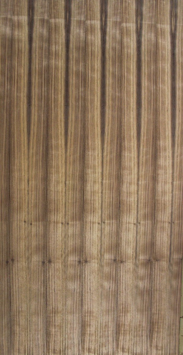 Sabana de chapa natural de NOGAL RAYADO medida de 1.27 x 2.50 m