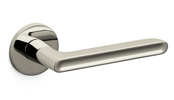 Set de manijas OLIVARI, modelo LUCY, diseño de Patricia Urquiola 2012