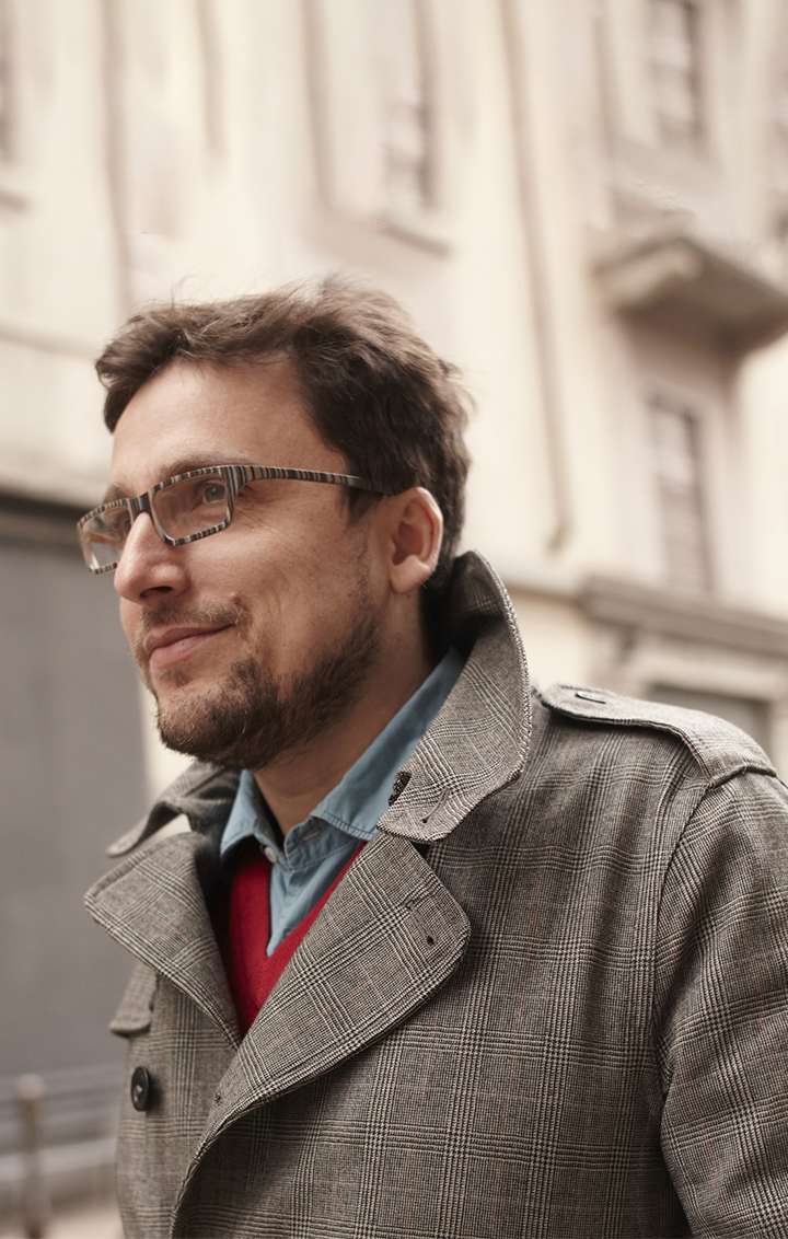 Frame, diseño de Matteo Ragni - Chapa de madera precompuesta ALPI